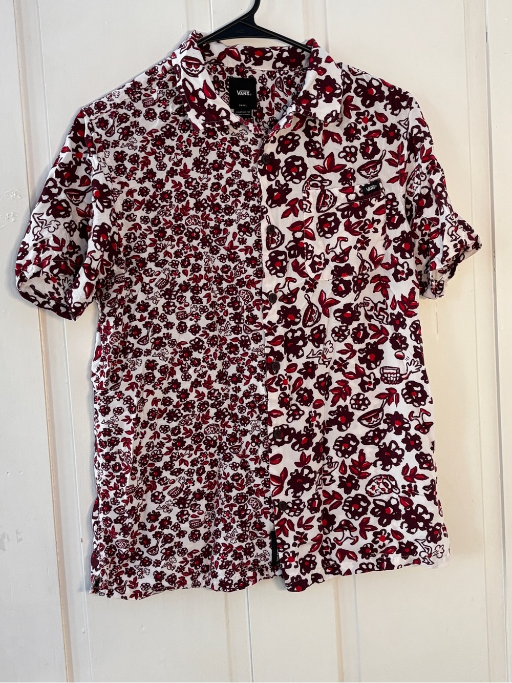 VANS Men’s White & Red Floral Short-Sleeve Button-Up Shirt Classic Fit
